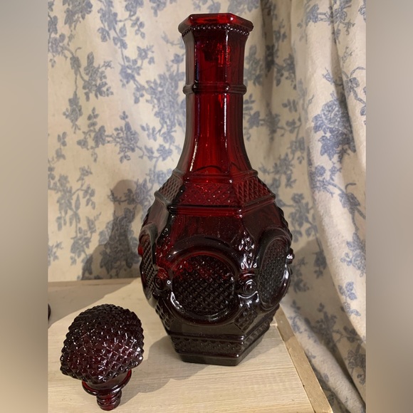 VTG Set of 3 Avon 1876 Cape Cod Collection Pieces - Decanter, Salt Shaker, Bell - Picture 9 of 16